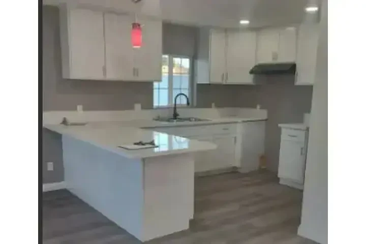 HUNTINGTON PARK RENTO CASA image 5