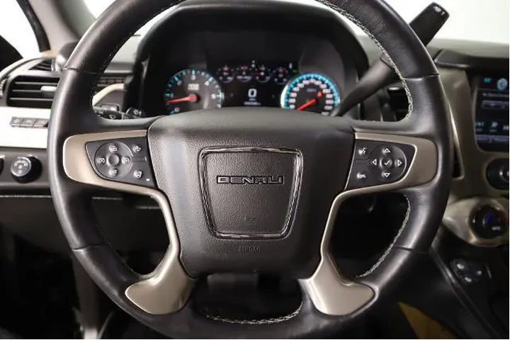 $25979 : GMC Yukon 2017 4x4 Denali 4d image 3