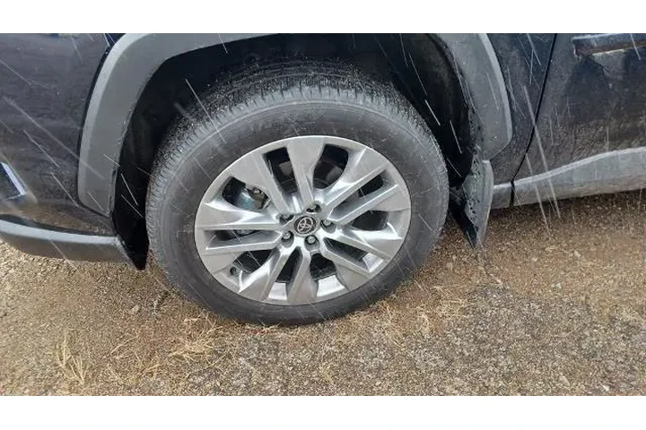 $34424 : Toyota RAV4 2024 AWD XLE Pre image 3