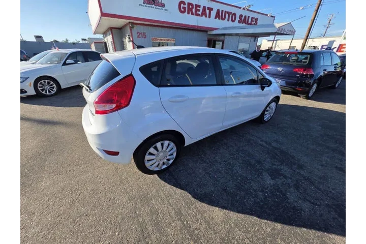 $7995 : 2011 Fiesta SE image 4
