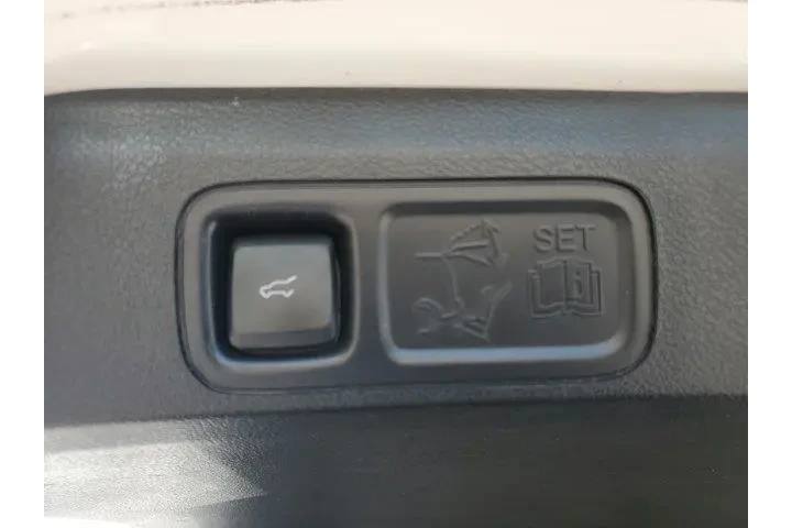 $32990 : Lincoln Navigator 2019 4x4 R image 9