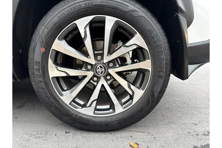 $28995 : Toyota Corolla Cross 2023 AW image 6