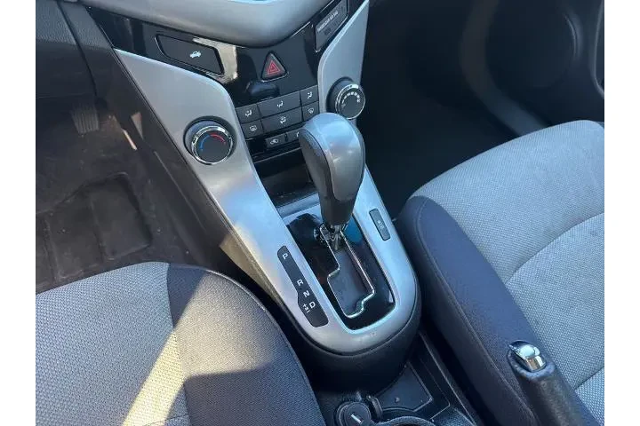 $9029 : Chevrolet Cruze Limited 2016 image 9