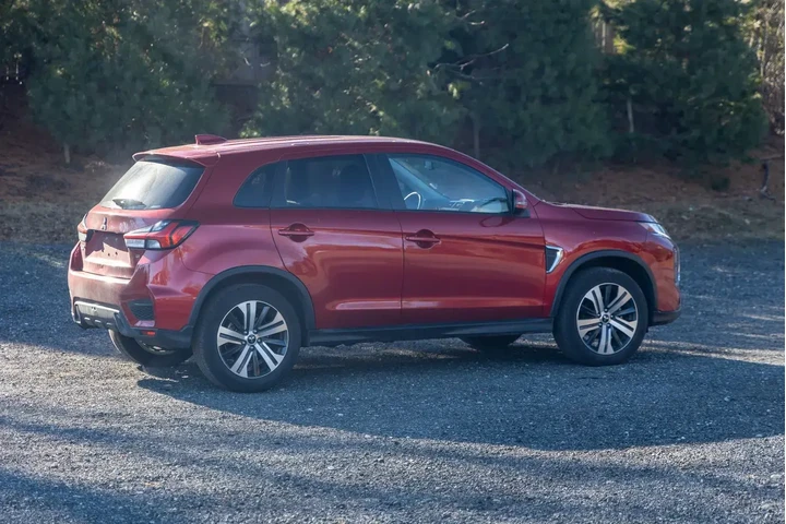 $16995 : Mitsubishi Outlander Sport 2 image 9