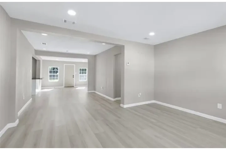 $1400 : 3 Bedroom Home in Houston, TX image 3