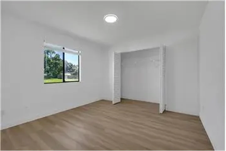 $1100 : Rental property with 2 bedro image 10