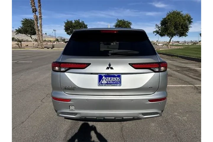 $23969 : Mitsubishi Outlander 2024 SE image 6