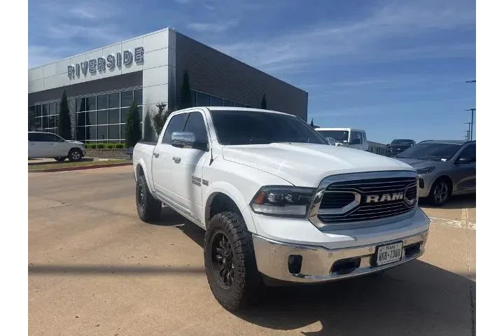 $28595 : Ram 1500 2017 4x4 Laramie Li image 1