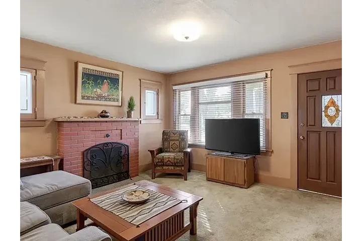 $1500 : HOUSE FOR RENT image 3