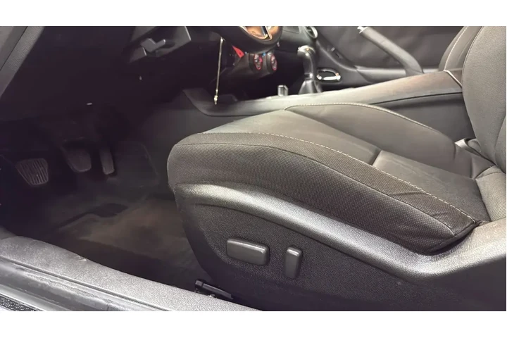 $18162 : Chevrolet Camaro 2013 SS 2dr image 6