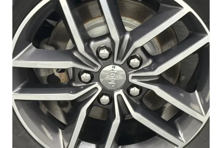 $18000 : Jeep Grand Cherokee 2018 4x4 image 5