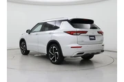 $26998 : Mitsubishi Outlander 2022 SE thumbnail
