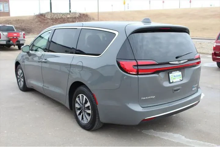 $24995 : Chrysler Pacifica Hybrid 202 image 10