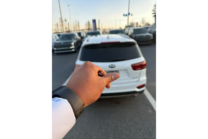 $15671 : Kia Sorento 2019 EX Sport 4d image 9