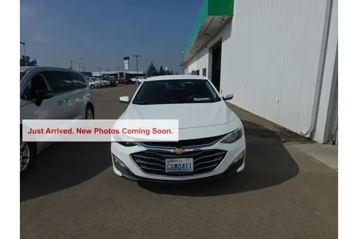 $16300 : Chevrolet Malibu 2023 LT 4dr image 2