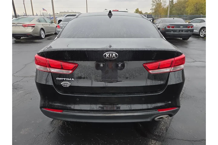 $8750 : 2018 Optima LX image 4