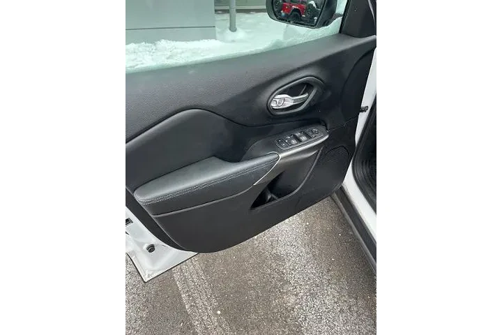 $19680 : Jeep Cherokee 2020 4x4 Latit image 7