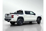 $34288 : Nissan Frontier 2022 4x4 PRO thumbnail