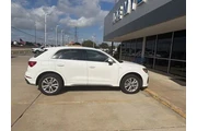 $21391 : Audi Q3 2023 AWD quattro S l thumbnail