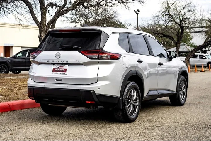 $25999 : Nissan Rogue 2025 S 4dr Cros image 5