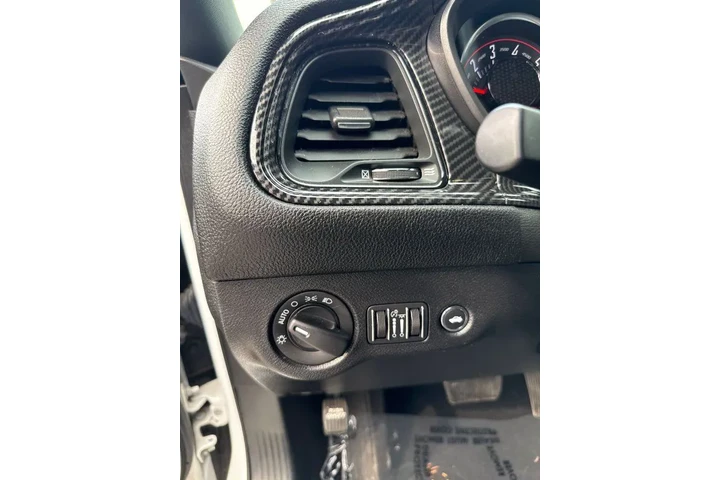 $24495 : 2021 Challenger SXT AWD image 10