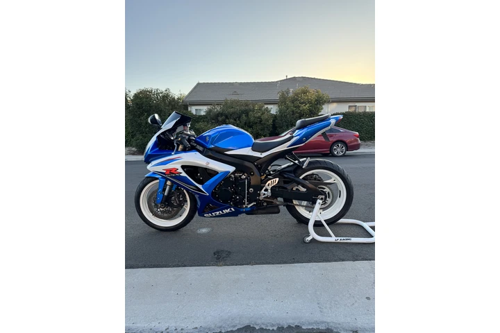 $7000 : Tengo 3 Suzuki gsxr pocas mill image 8