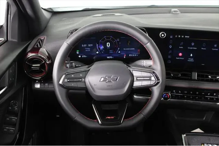 $28987 : Chevrolet Equinox 2025 RS 4d image 9