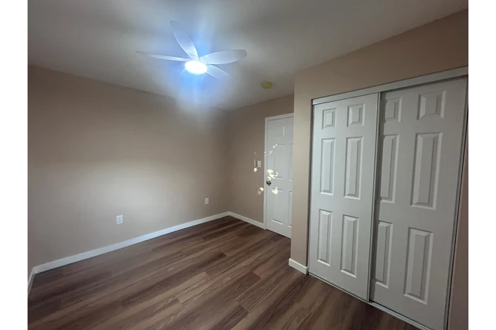 $2950 : Se Renta Casa 2H DTLA 90015 image 6