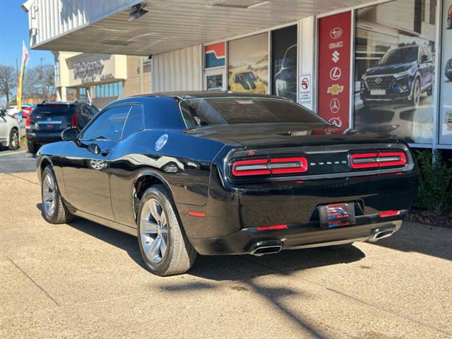 $12900 : 2017 Challenger SXT image 7