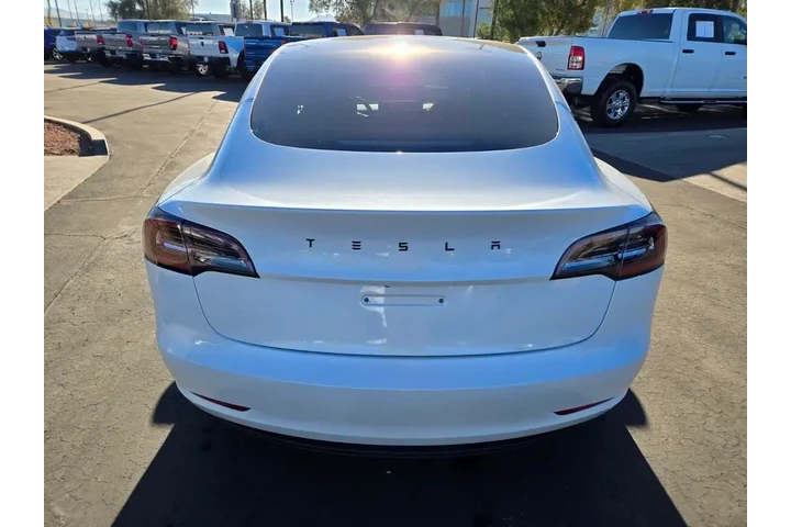 $27992 : Tesla Model 3 2023 4dr Sedan image 5