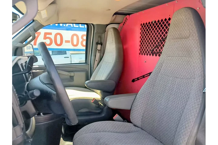 $29995 : 2019 CHEVROLET EXPRESS 2500 C image 8