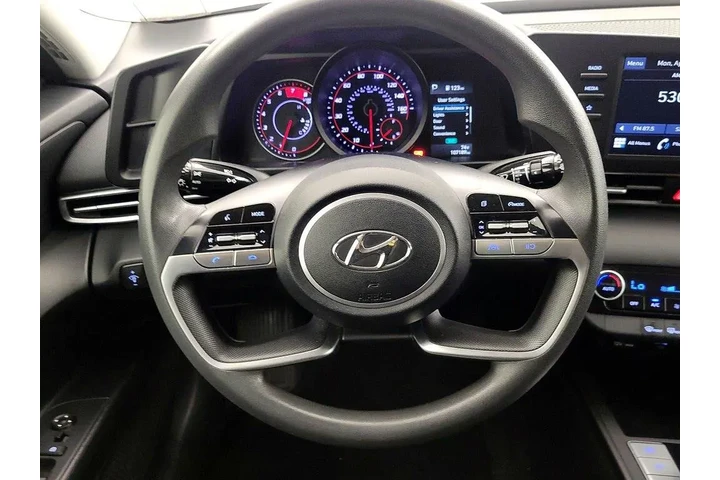 $14998 : Hyundai ELANTRA 2023 SEL 4dr image 10