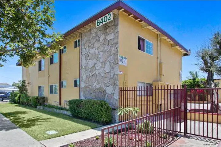 $1950 : 1 Bedroom 1 Bath in Westminste image 8