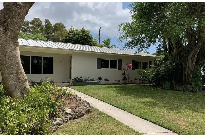 $2200 : HOUSE FOR RENT IN MIAMI FL image 2