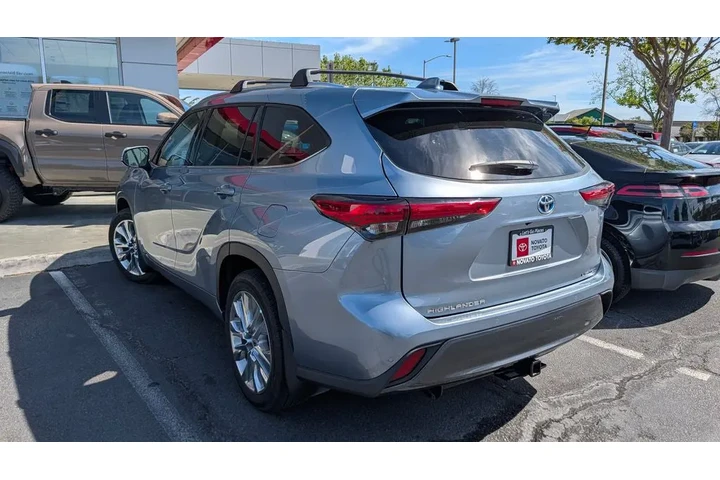 $41290 : 2022 Highlander Hybrid Limited image 7