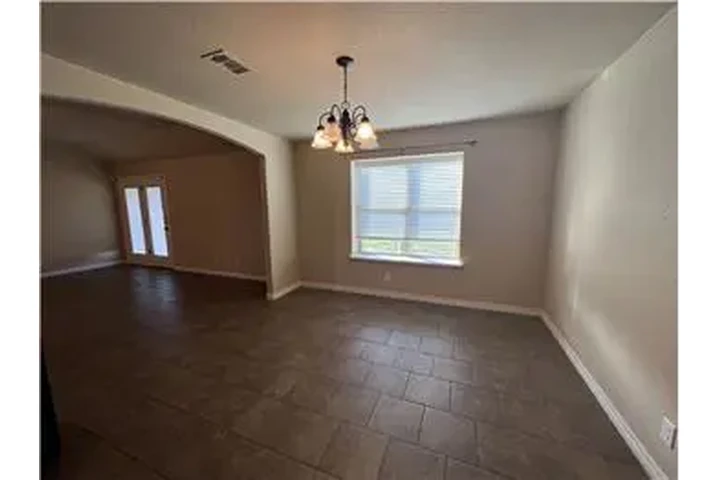 $1800 : Rental property with 4 bedro image 10