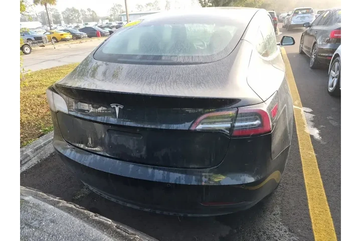 $16490 : Tesla Model 3 2018 Mid Range image 4