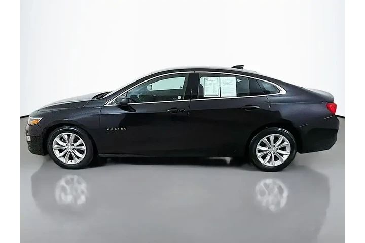 $17699 : Chevrolet Malibu 2024 LT 4dr image 10