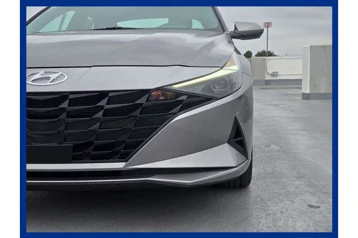 $22995 : Hyundai ELANTRA 2023 SEL 4dr image 8