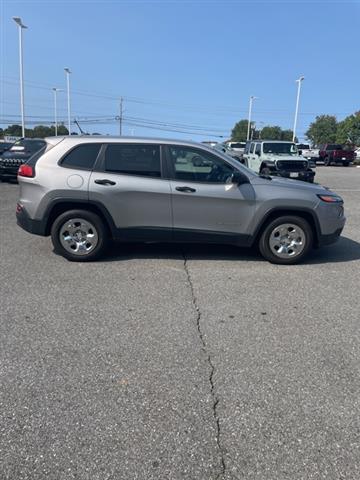 $16495 : PRE-OWNED 2016 JEEP CHEROKEE image 5