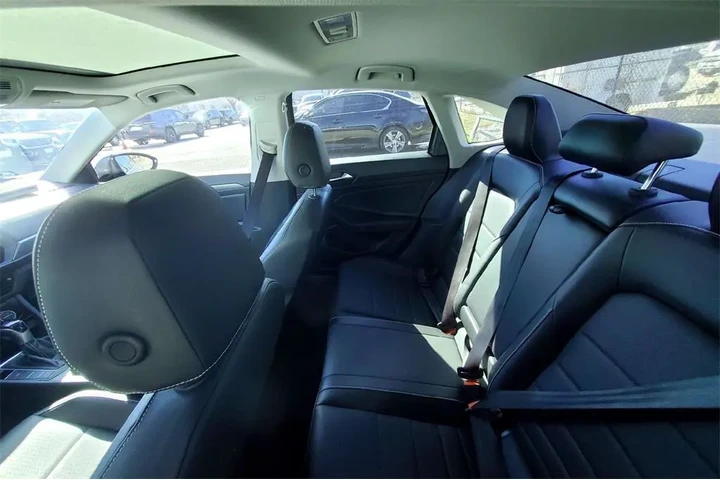 $22789 : Volkswagen Jetta 2023 SE 4dr image 10