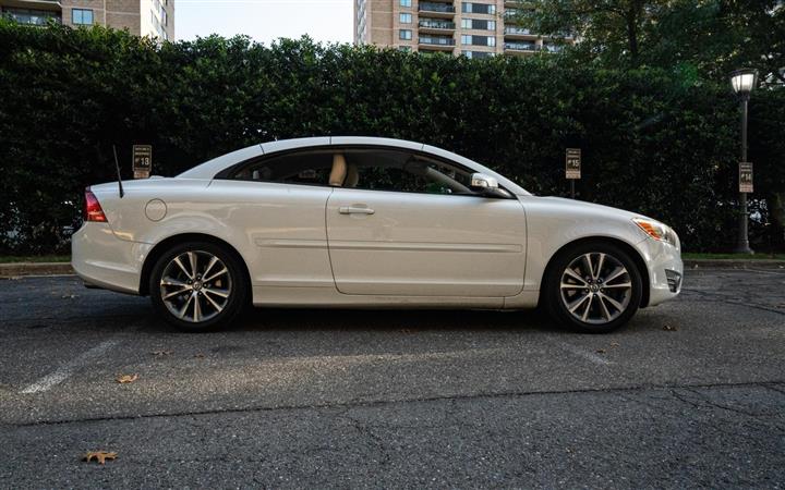 $12000 : 2012 VOLVO C70 image 3