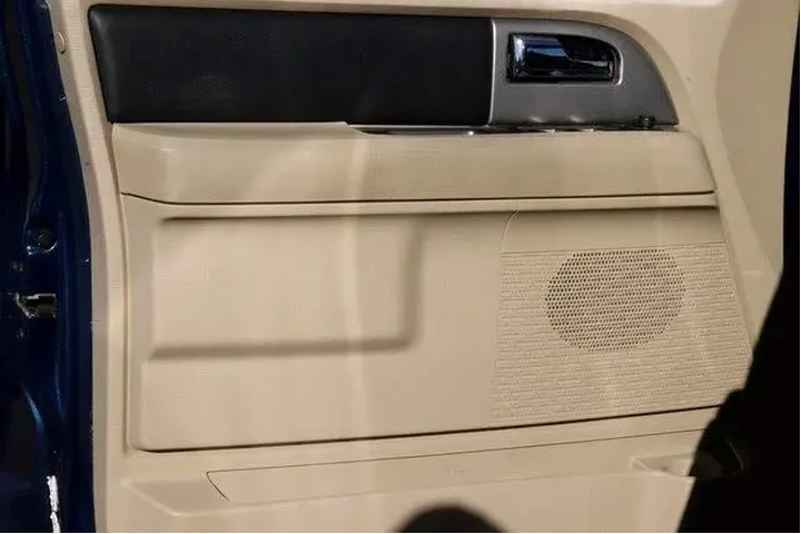 $10820 : Ford Expedition 2016 4x2 XLT image 10