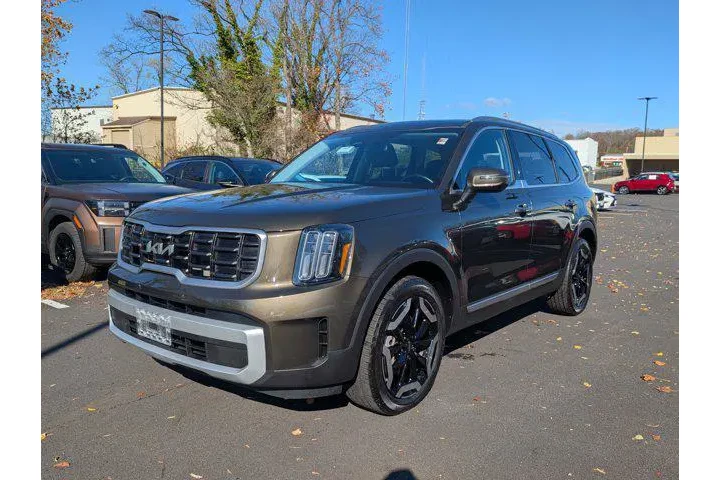 $34644 : Kia Telluride 2025 AWD S 4dr image 6