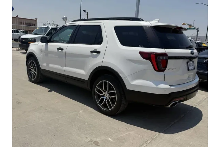 $12900 : 2016 Explorer Sport image 5