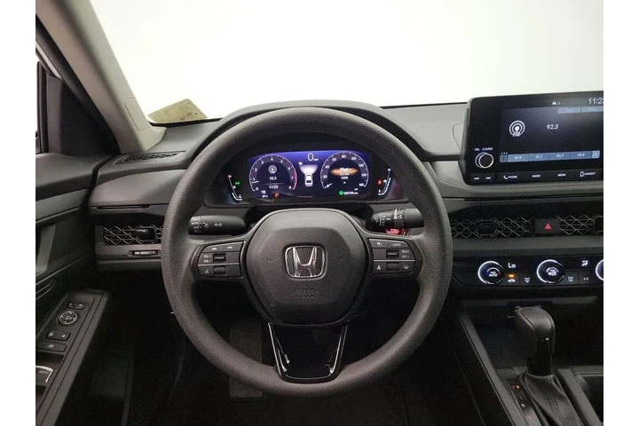 $24998 : Honda Accord 2023 LX 4dr Sed image 10