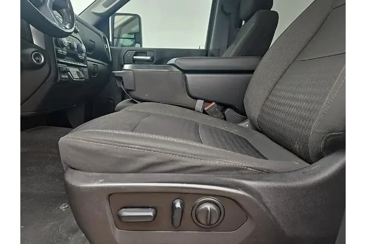 $39115 : Chevrolet Silverado 2500HD 2 image 5