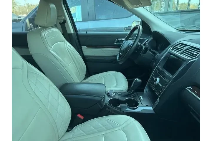 $20901 : Ford Explorer 2018 AWD Plati image 5