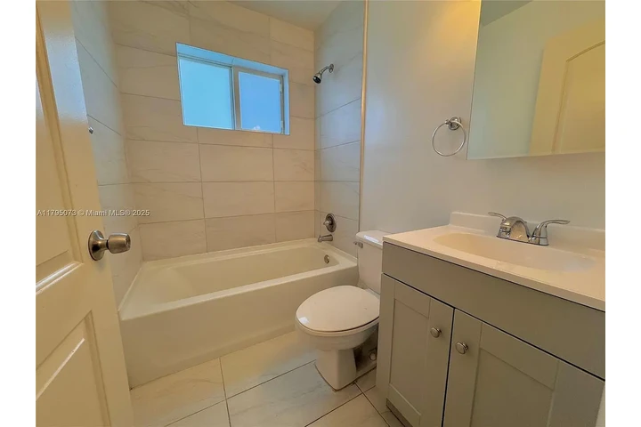 $900 : 2 dormitorios 1 baño unidad image 5