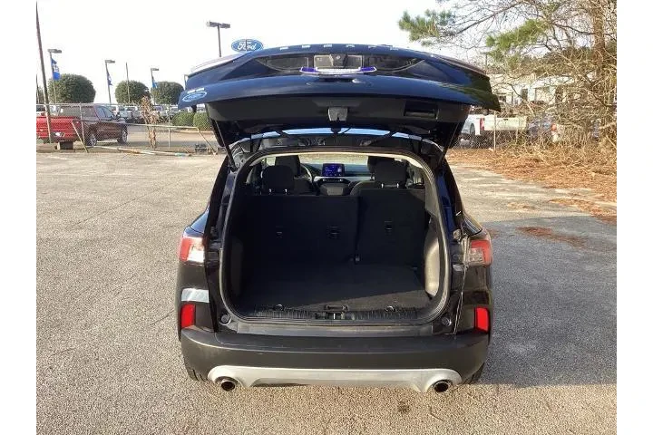 $14850 : Ford Escape 2022 SE 4dr SUV image 9